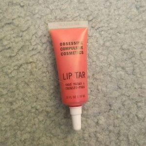 Lip Tar